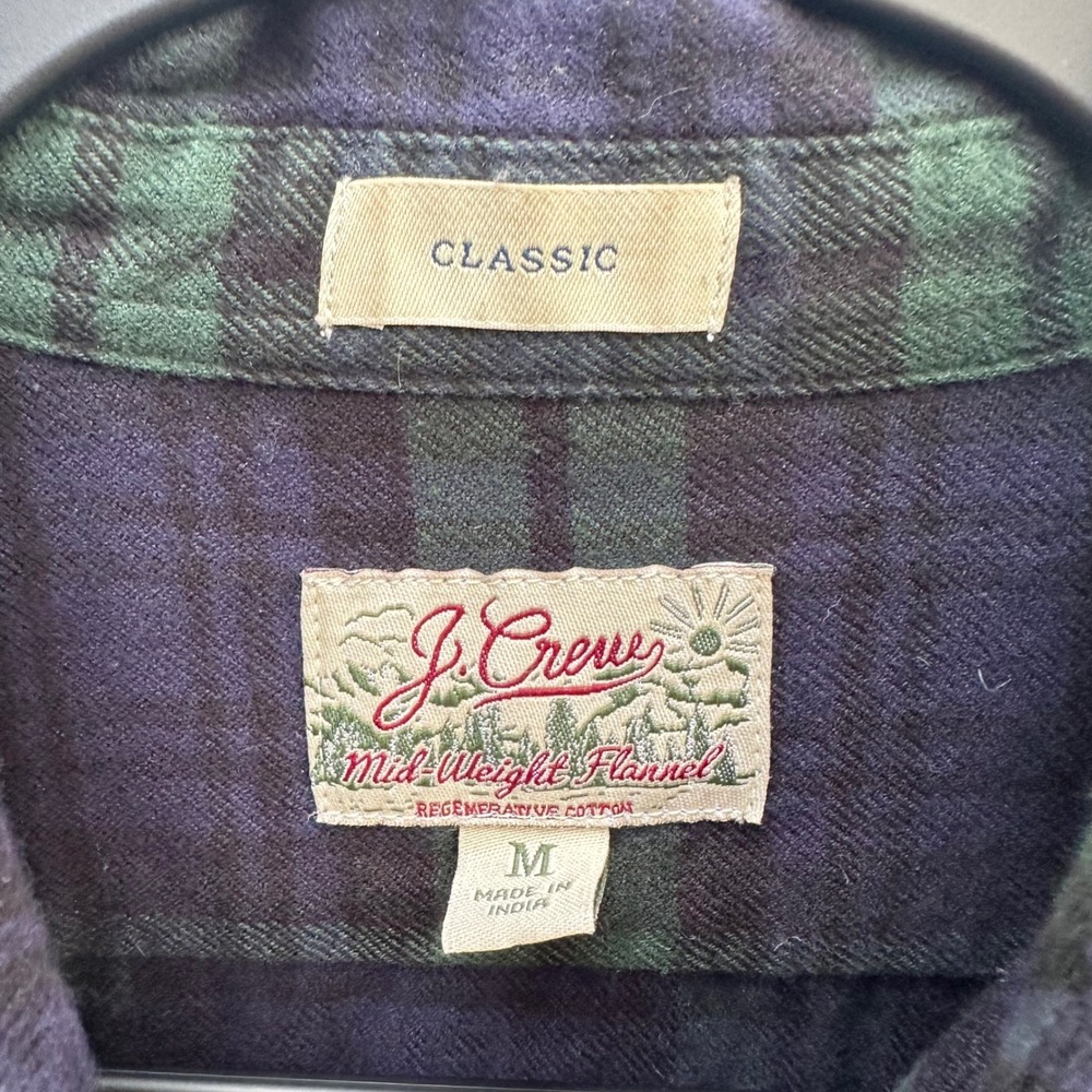 J Crew Flannel Button Up Shirt Men Medium Classic Fit Navy Green Plaid - Picture 3 of 4